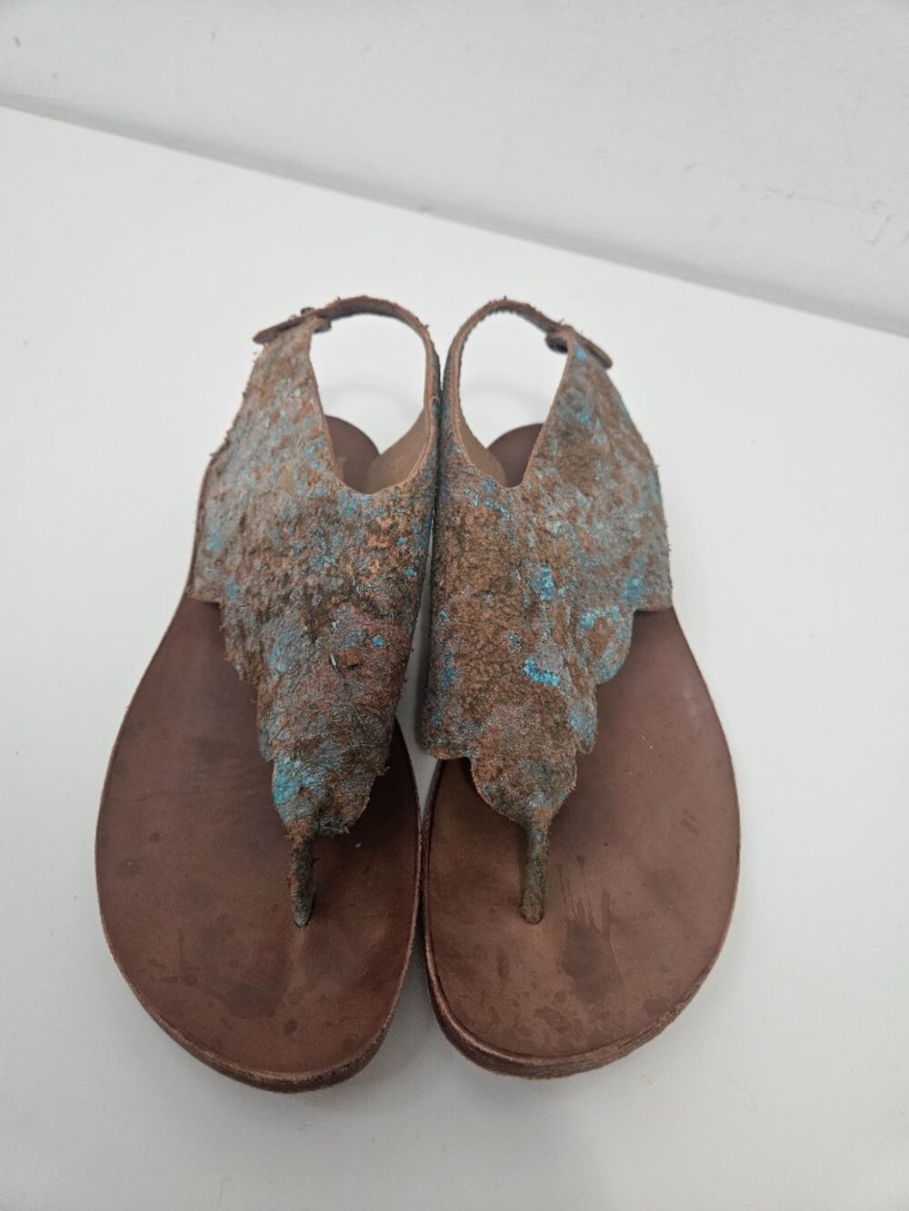 CYDWOQ Sandals Sz 38 Artsy Turquoise Brown Textured Leather Thong Scalloped Edge - Picture 2 of 8